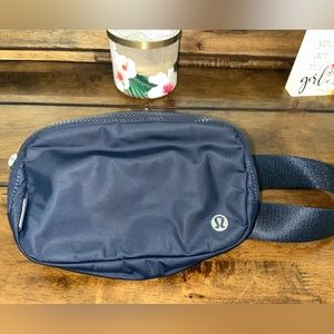 Navy Lululemon Everywhere Belt Bag